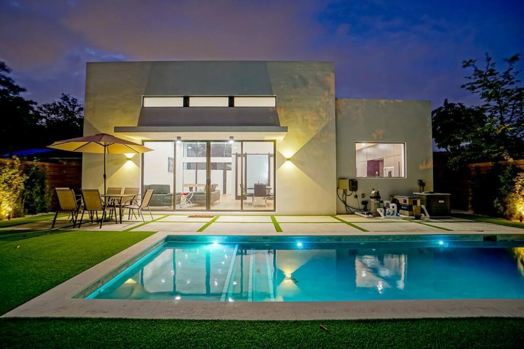 Design House -Heated Pool -Big Yard -Gated Parking Villa Miami Ngoại thất bức ảnh